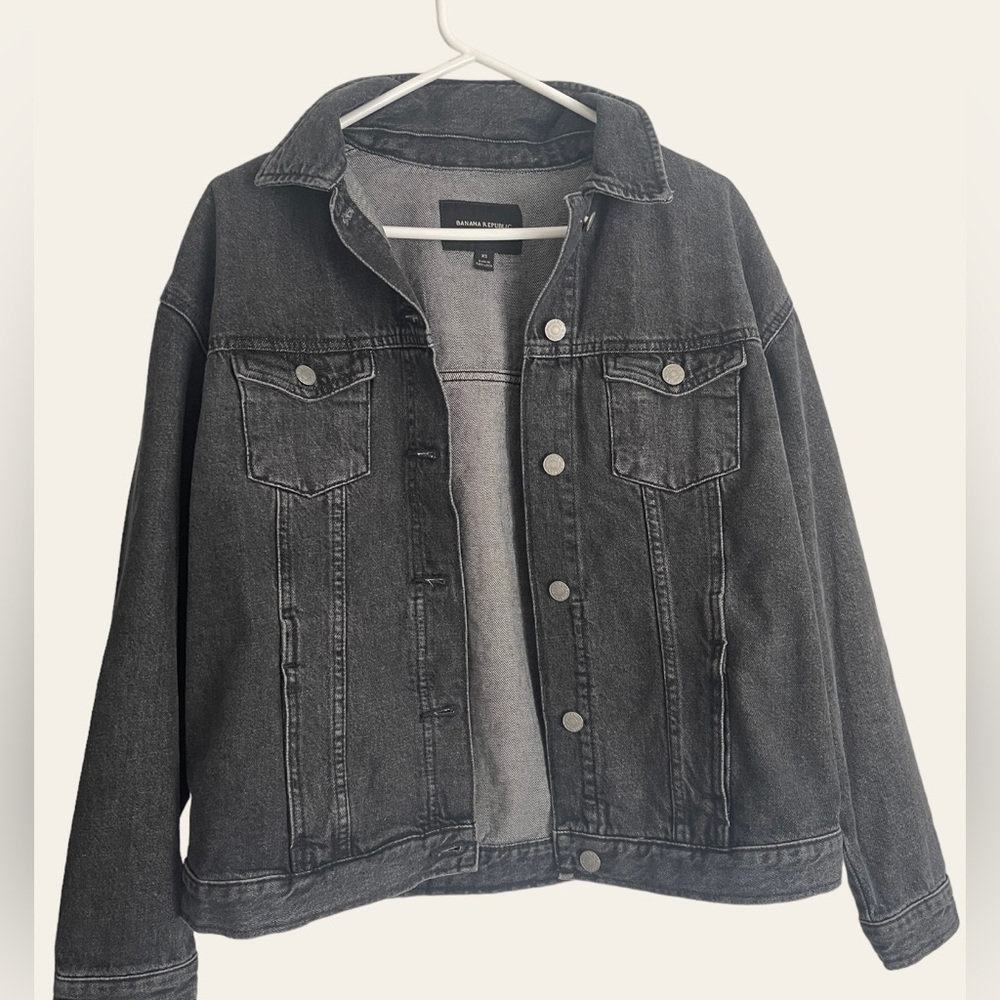 Doesn’t have tag. Worn 2 times